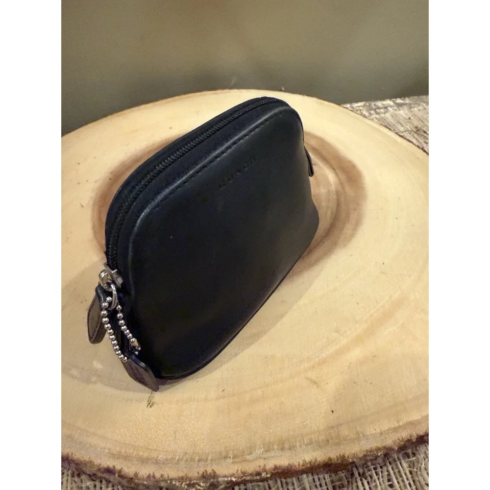 Coach Classic Vintage Dome Black‎  Leather Legacy Rare Zip Coin Purse Cosmetic